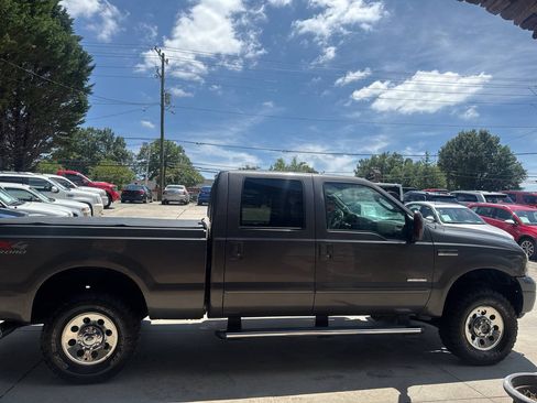Used 2006 Ford F250 XLT AWD/4WD image 8