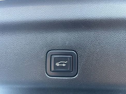 Used 2024 Chevrolet Tahoe LT image 30