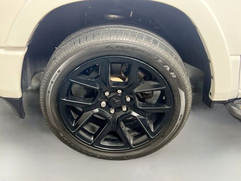 Used 2022 RAM 1500 Laramie image 13