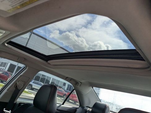 Used 2015 Toyota Camry XSE image 20