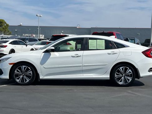 Used 2018 Honda Civic EX-L image 9