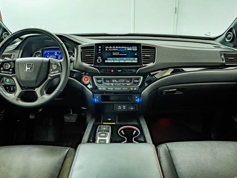 Used 2024 Honda Passport Black Edition image 30
