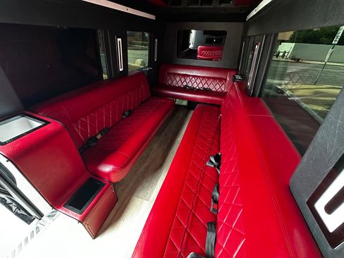 Used 2016 Mercedes-Benz Sprinter 2500 image 15