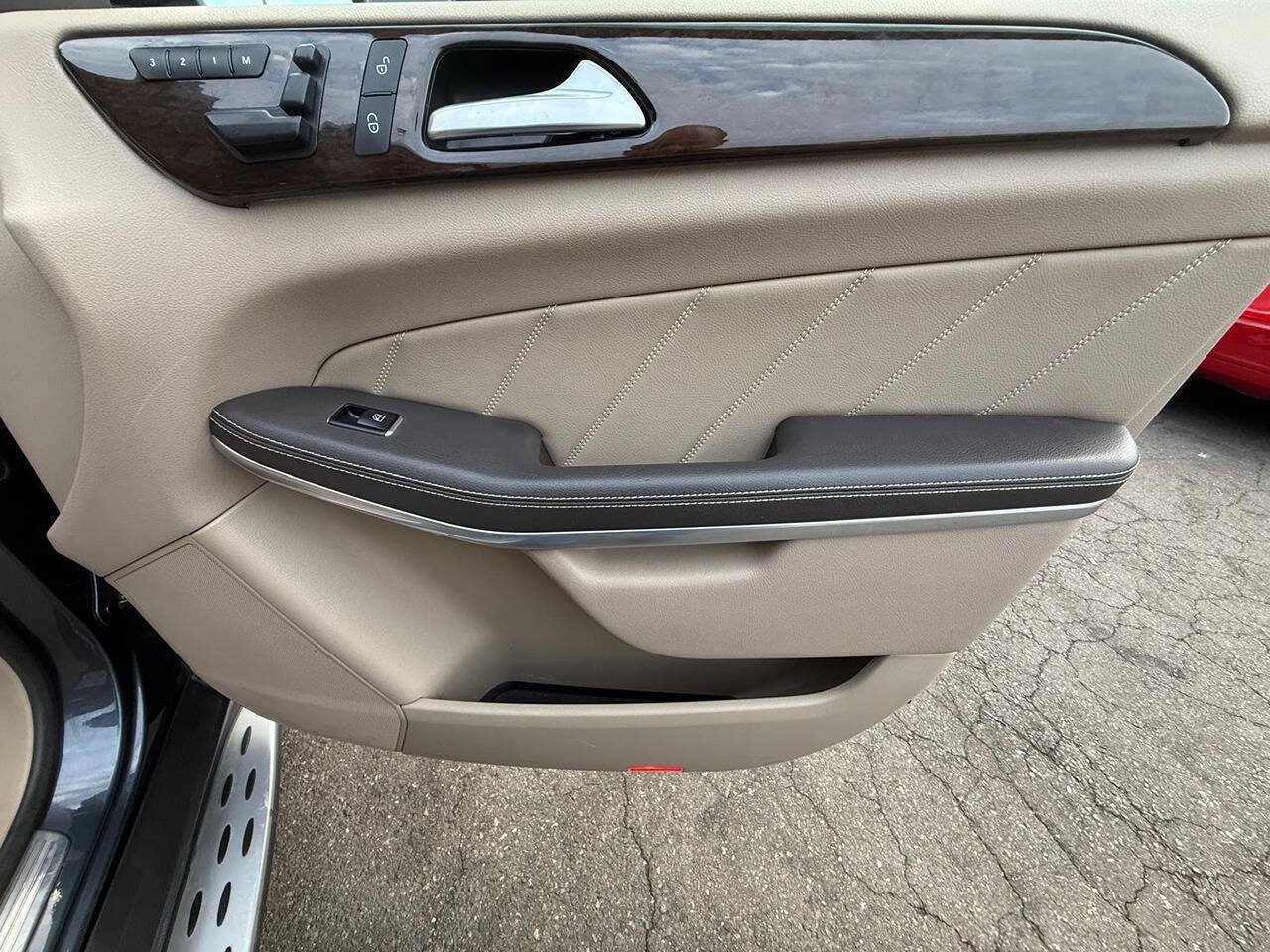 Used 2013 Mercedes-Benz GL 450 4MATIC image 17