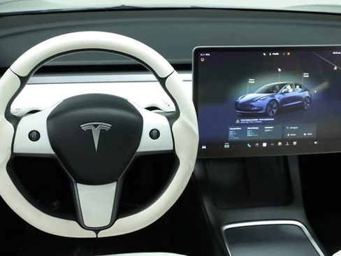 Used 2023 Tesla Model 3 Standard Range RWD image 12