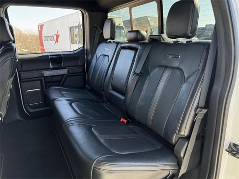 Used 2022 Ford F250 Platinum w/ Tremor Off-Road Package image 31