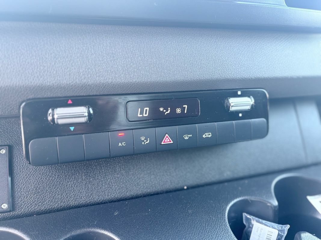 Used 2019 Mercedes-Benz Sprinter 1500 image 30