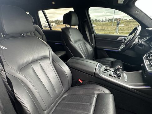 Used 2022 BMW X7 M50i image 6