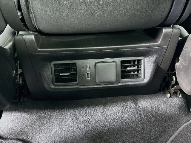 Used 2025 GMC Sierra 1500 SLT AWD/4WD image 25
