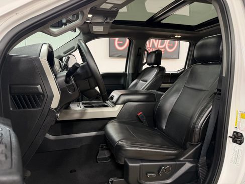 Used 2019 Ford F250 Lariat w/ Lariat Ultimate Package AWD/4WD image 13