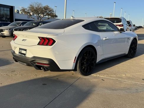 Used 2024 Ford Mustang GT Premium image 7