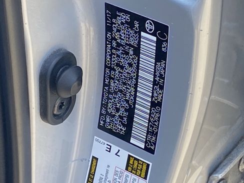 Used 2017 Toyota Prius Prime Premium w/ Carpet Mat Package FWD image 9