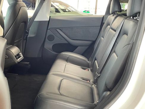 Used 2023 Tesla Model Y Long Range AWD/4WD image 16