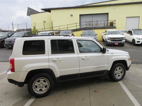 Used 2017 Jeep Patriot Sport w/ Power Value Group image 10