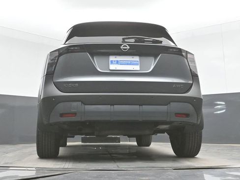 Used 2025 Nissan Kicks SV AWD/4WD image 44