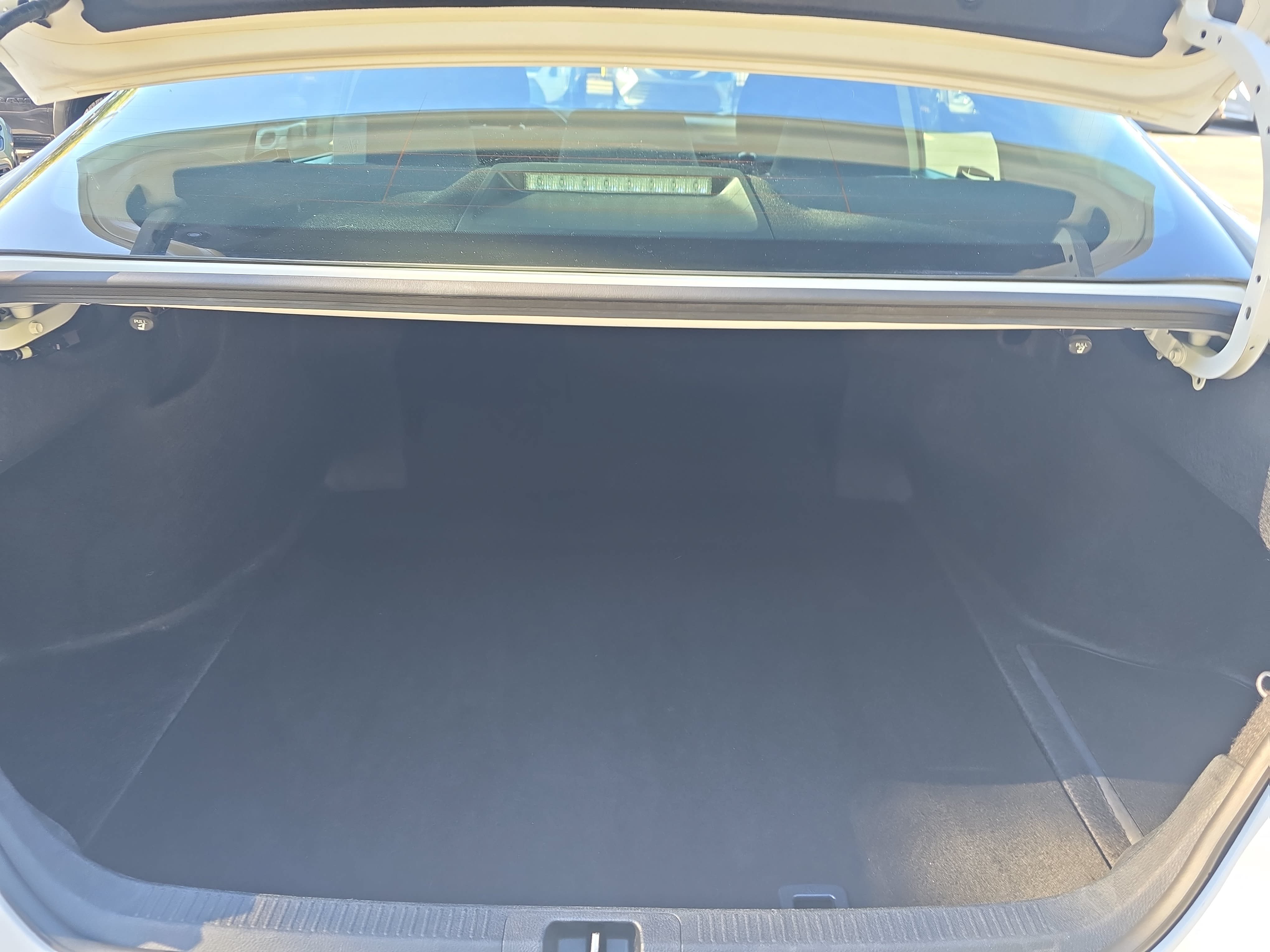 Used 2025 Toyota Camry LE FWD image 12