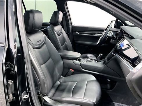 Used 2023 Cadillac XT6 Sport image 30