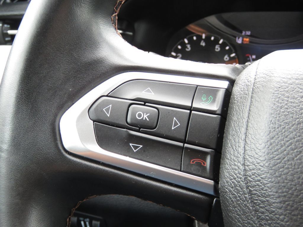 Used 2022 Jeep Compass Limited w/ Sun and Sound Group AWD/4WD image 21
