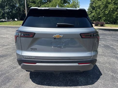 Used 2025 Chevrolet Equinox LT FWD image 4