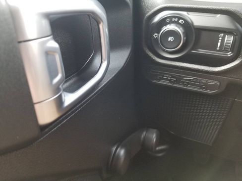 Used 2024 Jeep Wrangler Sport AWD/4WD image 25