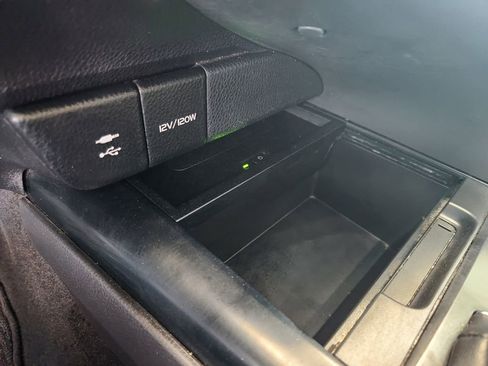 Used 2019 Toyota Camry XSE image 28