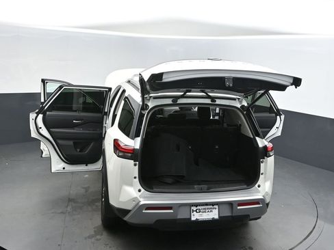 Used 2024 Nissan Pathfinder SL image 49