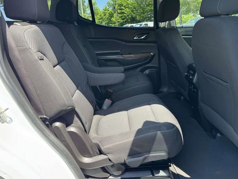 Used 2022 GMC Acadia SLE w/ Driver Convenience Package AWD/4WD image 16