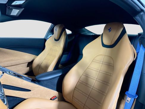 Used 2023 Ferrari Roma RWD image 18