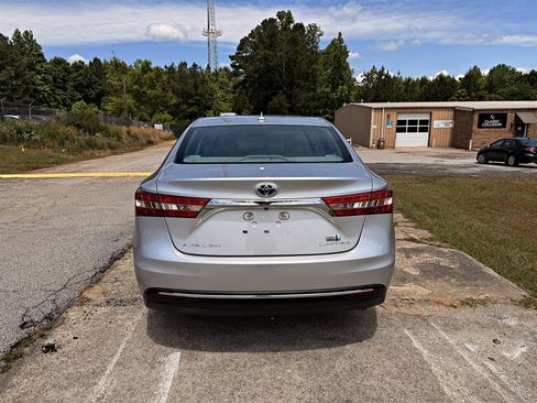 Used 2013 Toyota Avalon Limited FWD image 6