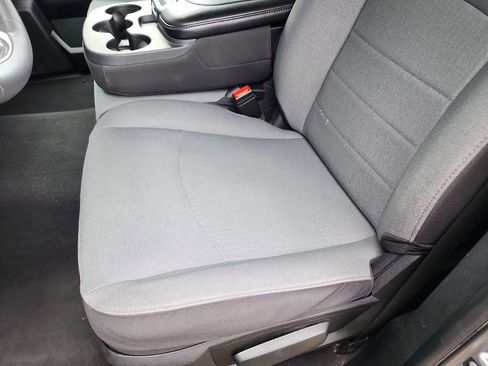 Used 2024 RAM 1500 Classic SLT AWD/4WD image 17