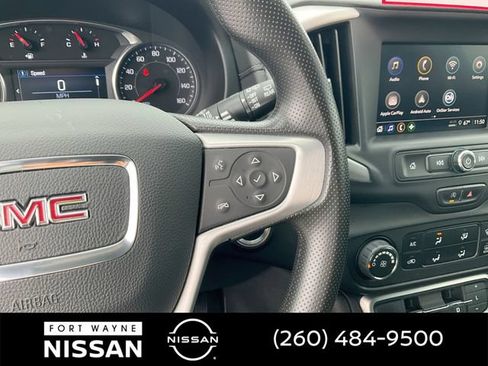 Used 2024 GMC Terrain SLE AWD/4WD image 22