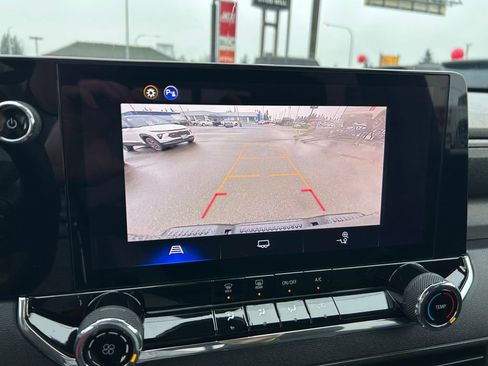 Used 2025 Chevrolet Colorado W/T image 19