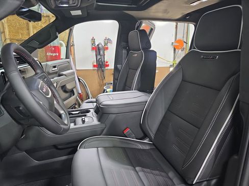 New 2026 GMC Sierra 2500 AT4X w/ LPO, Black Badging Package image 14