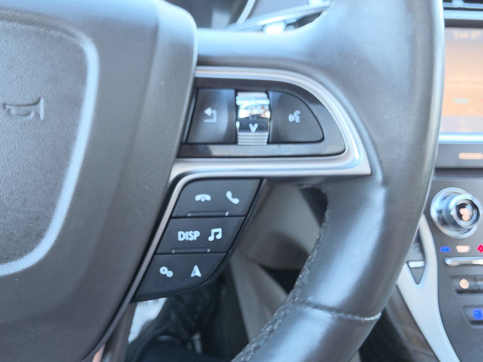 Used 2020 Lincoln Nautilus Reserve w/ Cargo Utility Package AWD/4WD image 18
