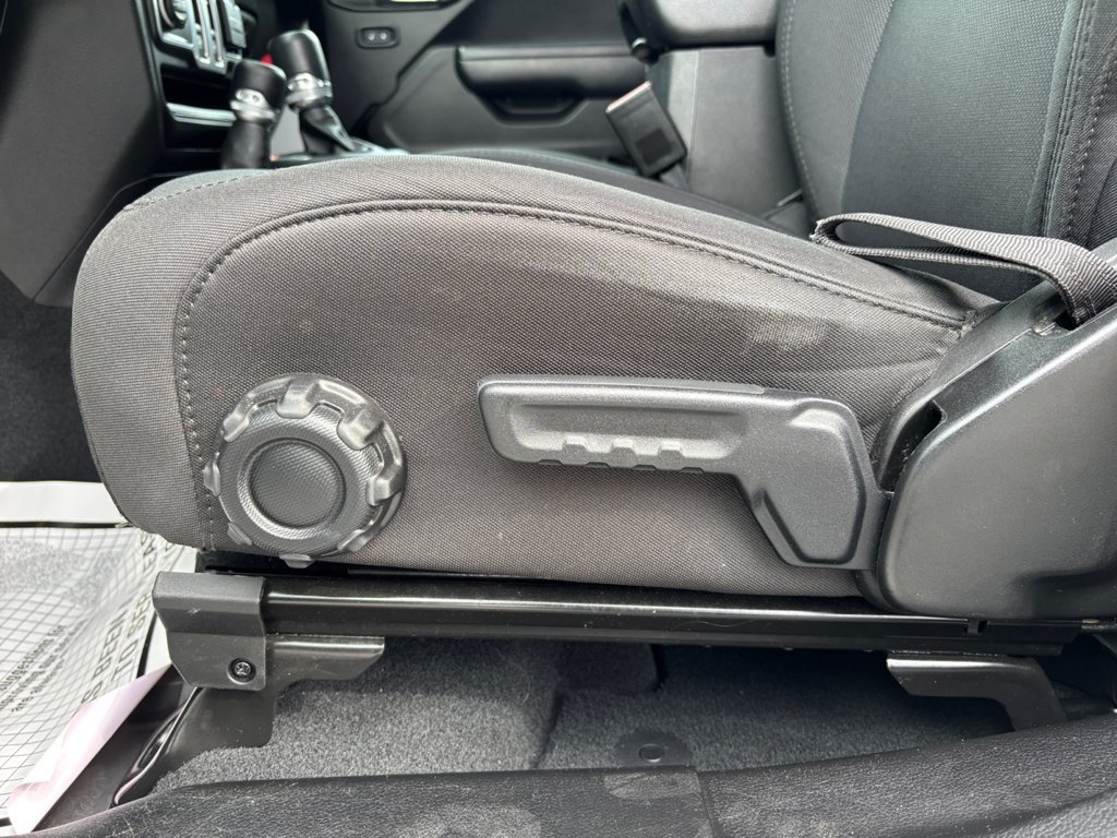 Used 2022 Jeep Wrangler Sport AWD/4WD image 25