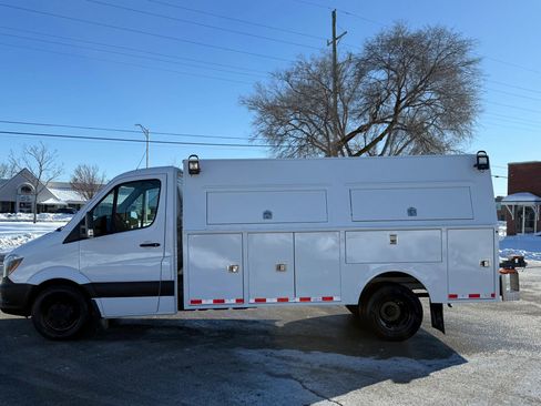 Used 2018 Mercedes-Benz Sprinter 3500 image 6