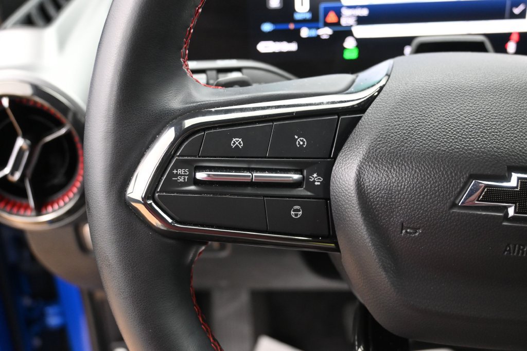 Used 2024 Chevrolet Equinox EV RS w/ Active Safety Package 3 FWD image 11