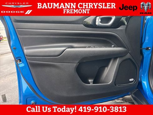 Used 2022 Jeep Compass Latitude w/ Sun and Sound Group AWD/4WD image 10