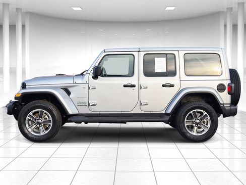 Used 2021 Jeep Wrangler Unlimited Sahara w/ Cold Weather Group image 6
