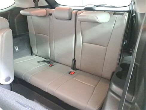 Used 2023 Toyota Highlander Bronze Edition image 14