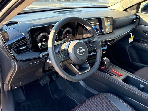 New 2026 Nissan Kicks SR image 18