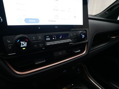 Used 2024 Toyota Grand Highlander AWD Hybrid image 21