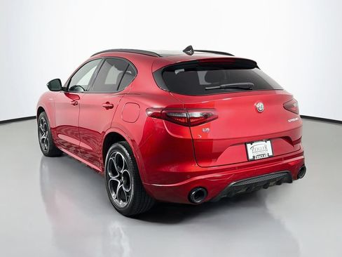 Used 2023 Alfa Romeo Stelvio Veloce AWD/4WD image 5