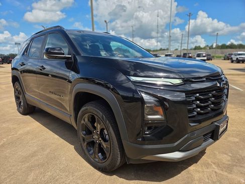 Used 2026 Chevrolet Equinox LT w/ Convenience Package II FWD image 3