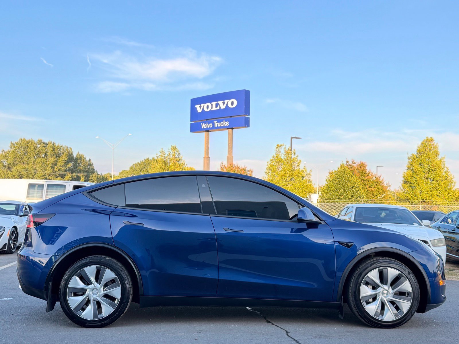 Used 2023 Tesla Model Y Long Range AWD/4WD image 8
