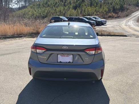 Used 2026 Toyota Corolla LE image 5