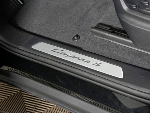 New 2026 Porsche Cayenne S image 19