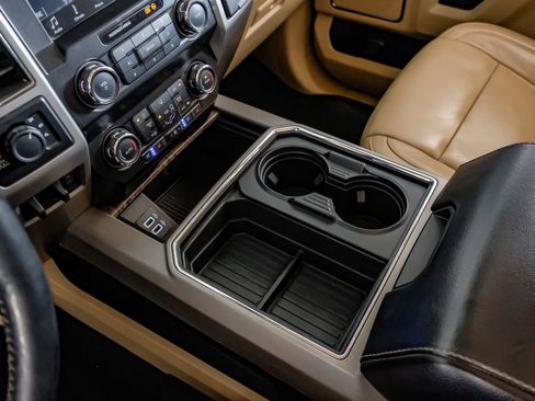 Used 2019 Ford F250 Lariat w/ Lariat Value Package image 23