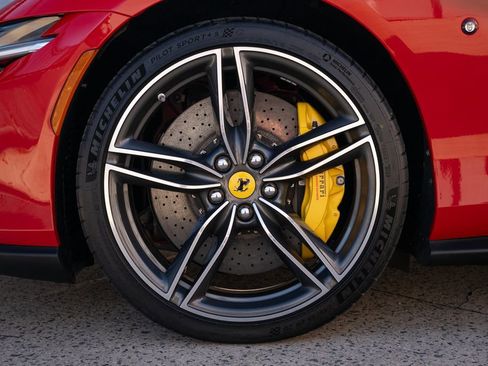 Certified 2024 Ferrari Roma image 18