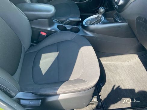 Used 2014 Kia Soul FWD image 10